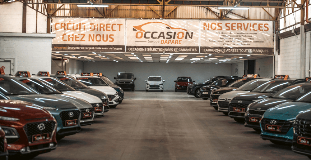 véhicule toyota utiliaire de coté